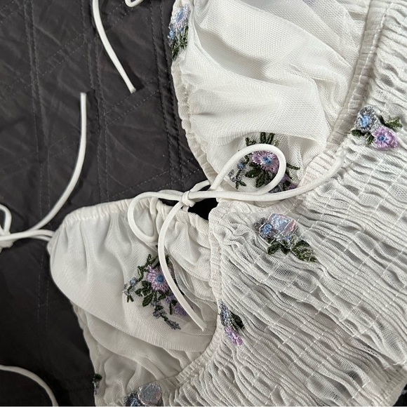 Adorable embroidered F21 spaghetti tie strap bralette top. Size S. - Picture 3 of 9